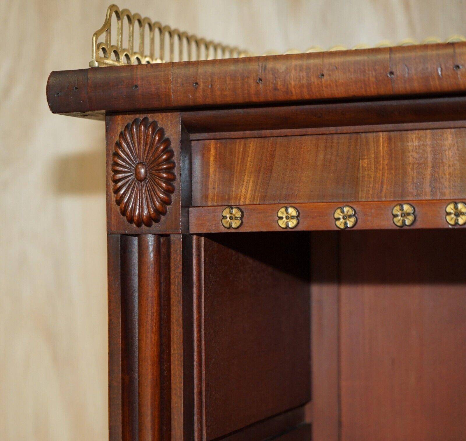 Antique library William IV 1830 3.5 m with brass gallery