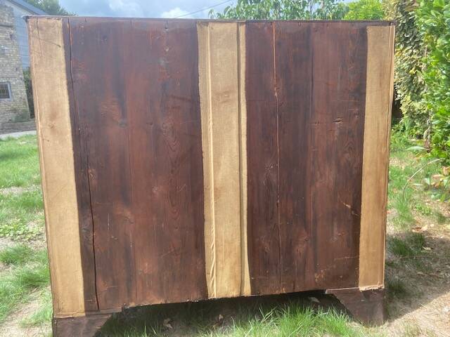 Scribanne chest of drawers