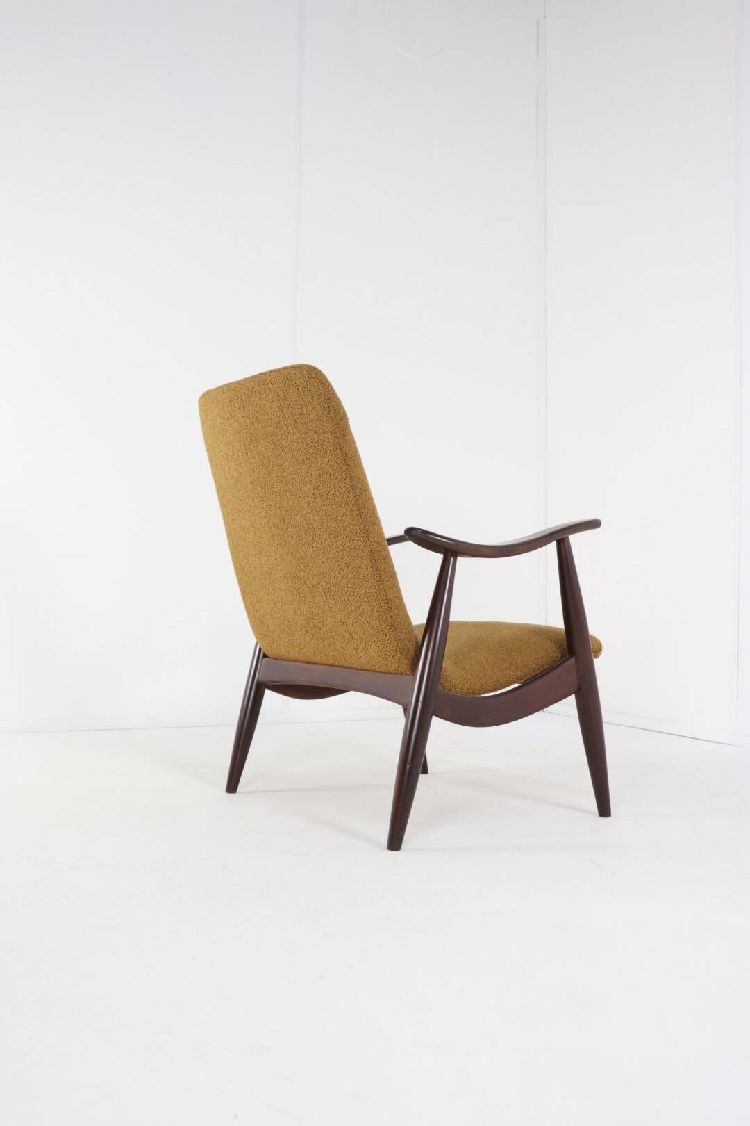 Armchair 'Popkensburg' Attr. Louis van Teeffelen for Wébé | 3 pieces in sto