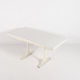Extendable table from the 1950s
