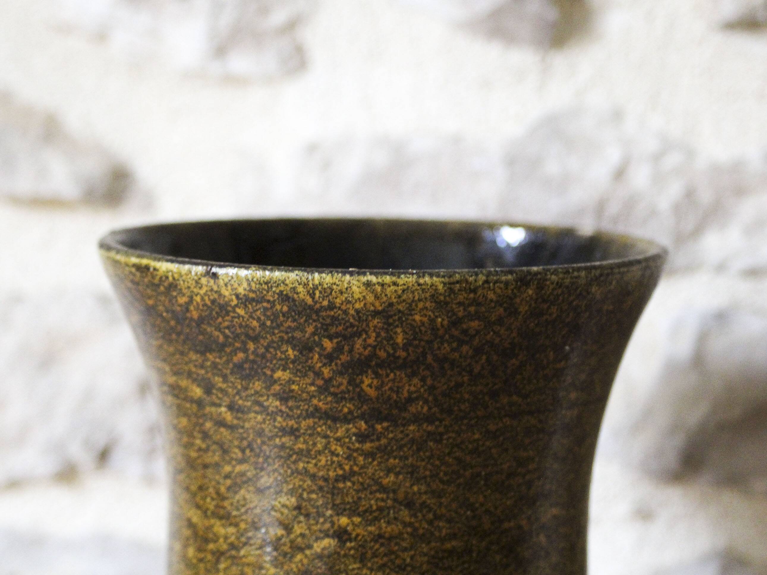 Accolay ceramic vase