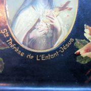 Small Napoleon III tray in painted black chewed cardboard, Sainte Thérèse de Lisieux