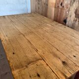 Farm table