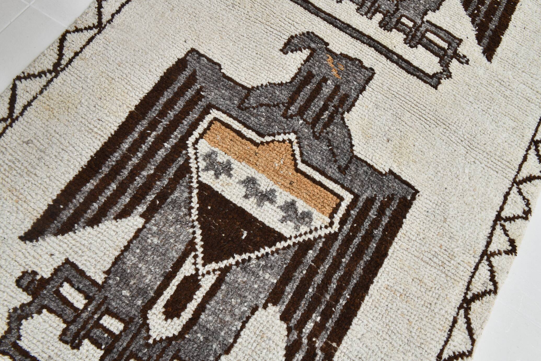 Eagle Pattern Persian Runner Rug, 110x369Cm