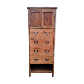 Storage cabinet