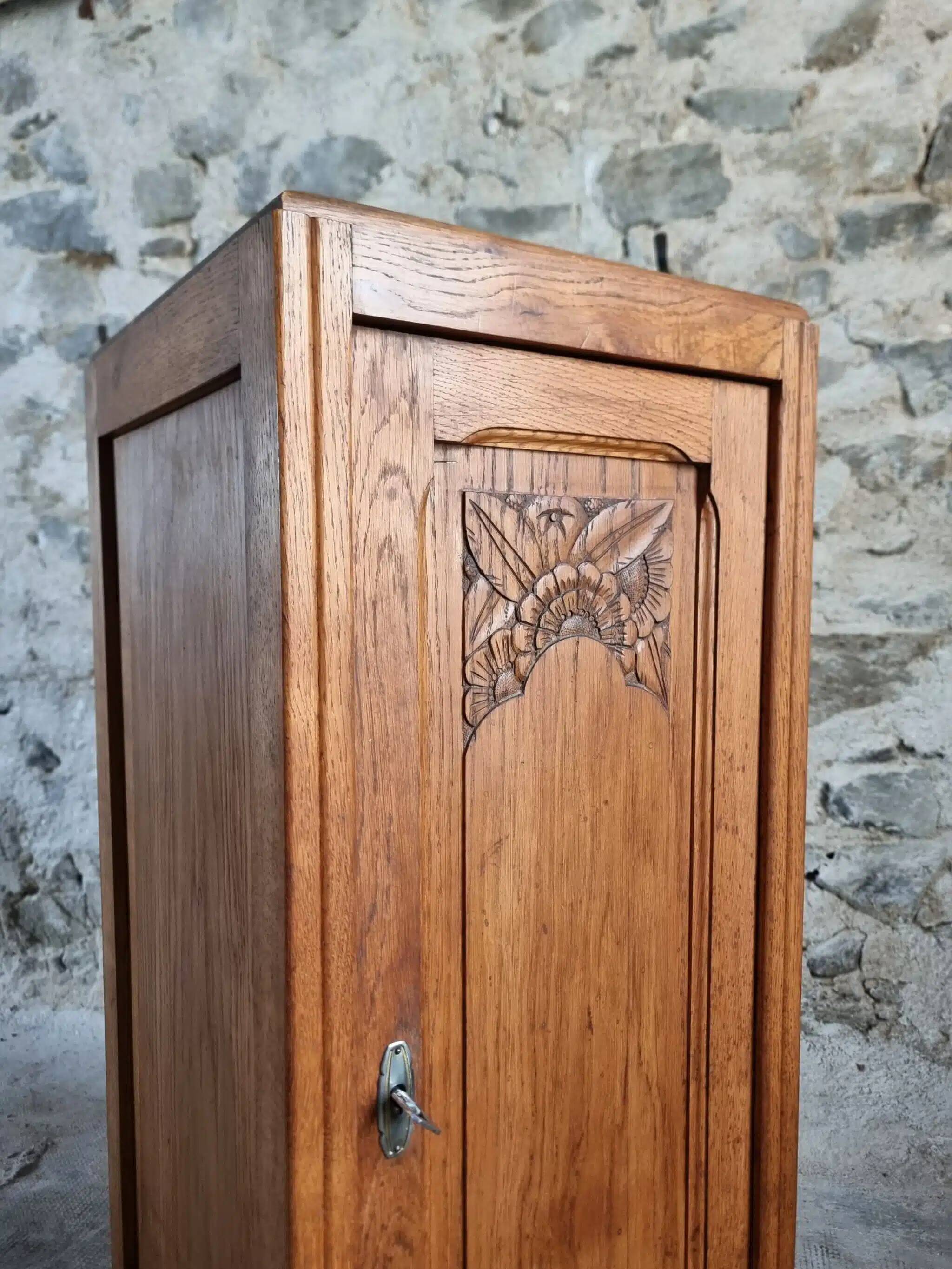 Armoire française Art déco des années 1920 – Petit placard de rangement verrouillable avec étagères (100 cm)