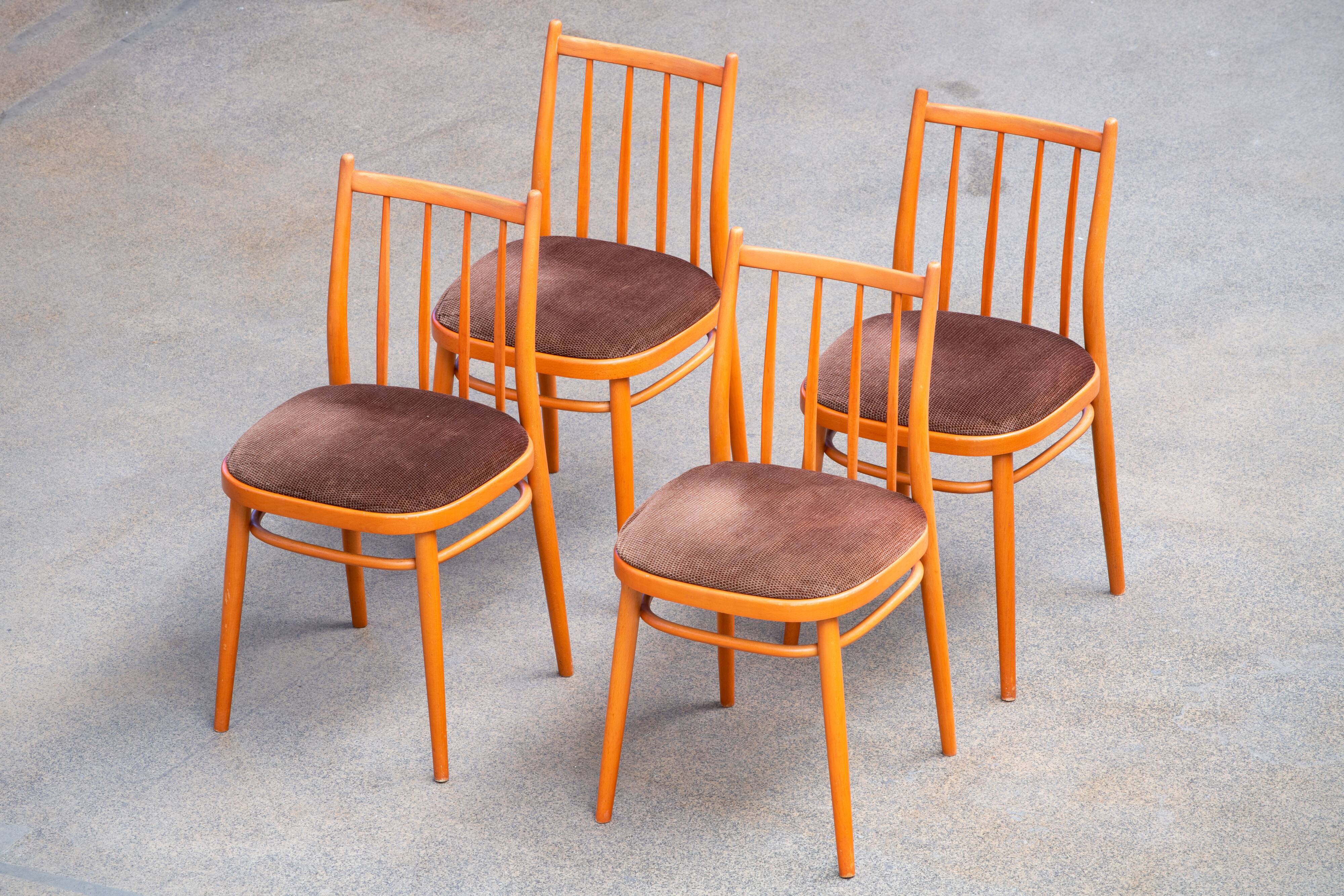 Series of 4 chairs bistrots scnadinave vintage