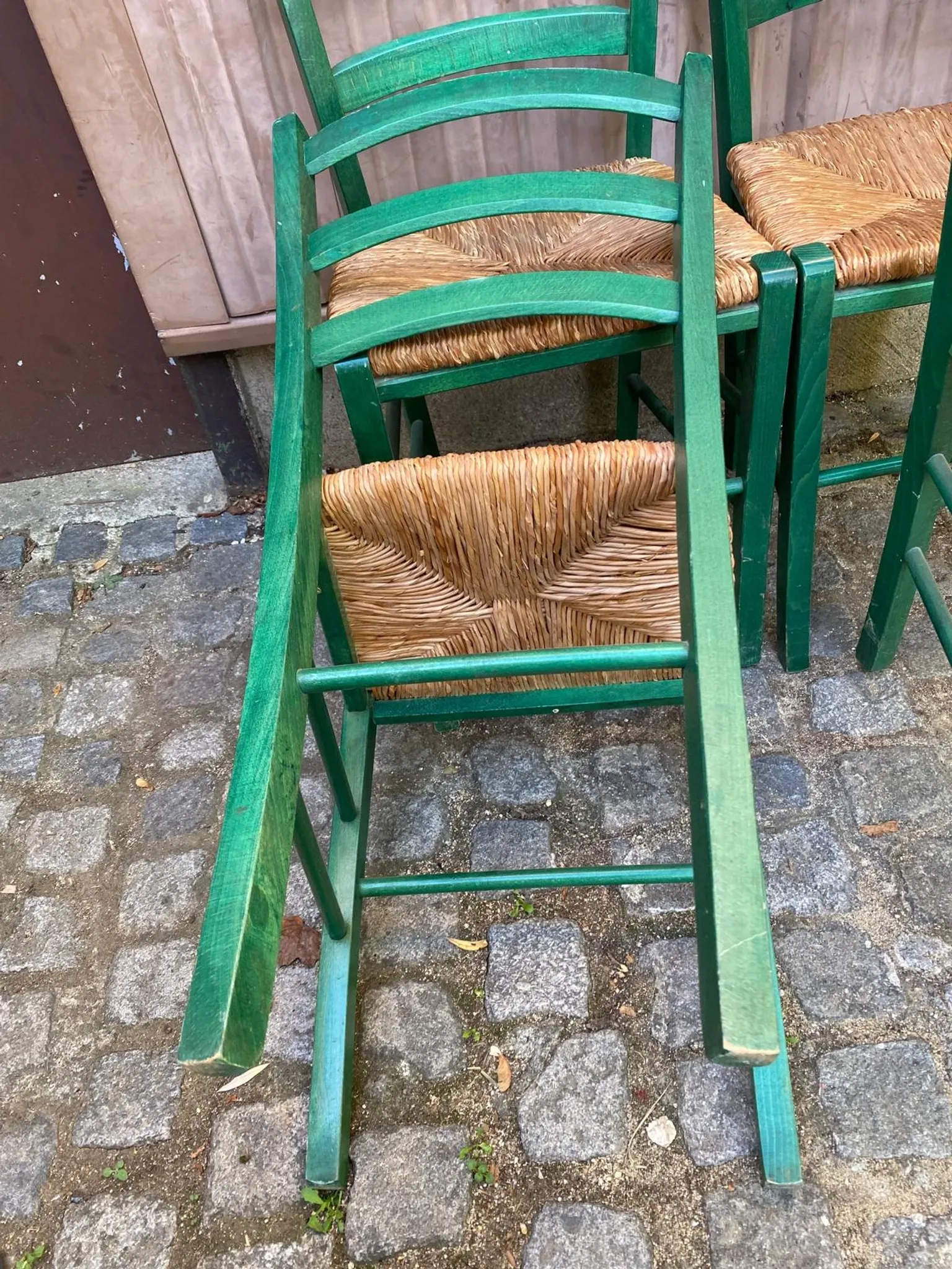 4 solid wood green straw chairs in Bistrot Campagne style from the 1980s.