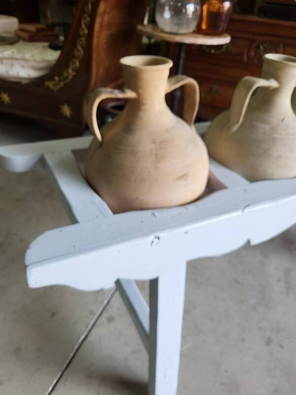 Antique painted wooden jar holder with 4 earthenware jars