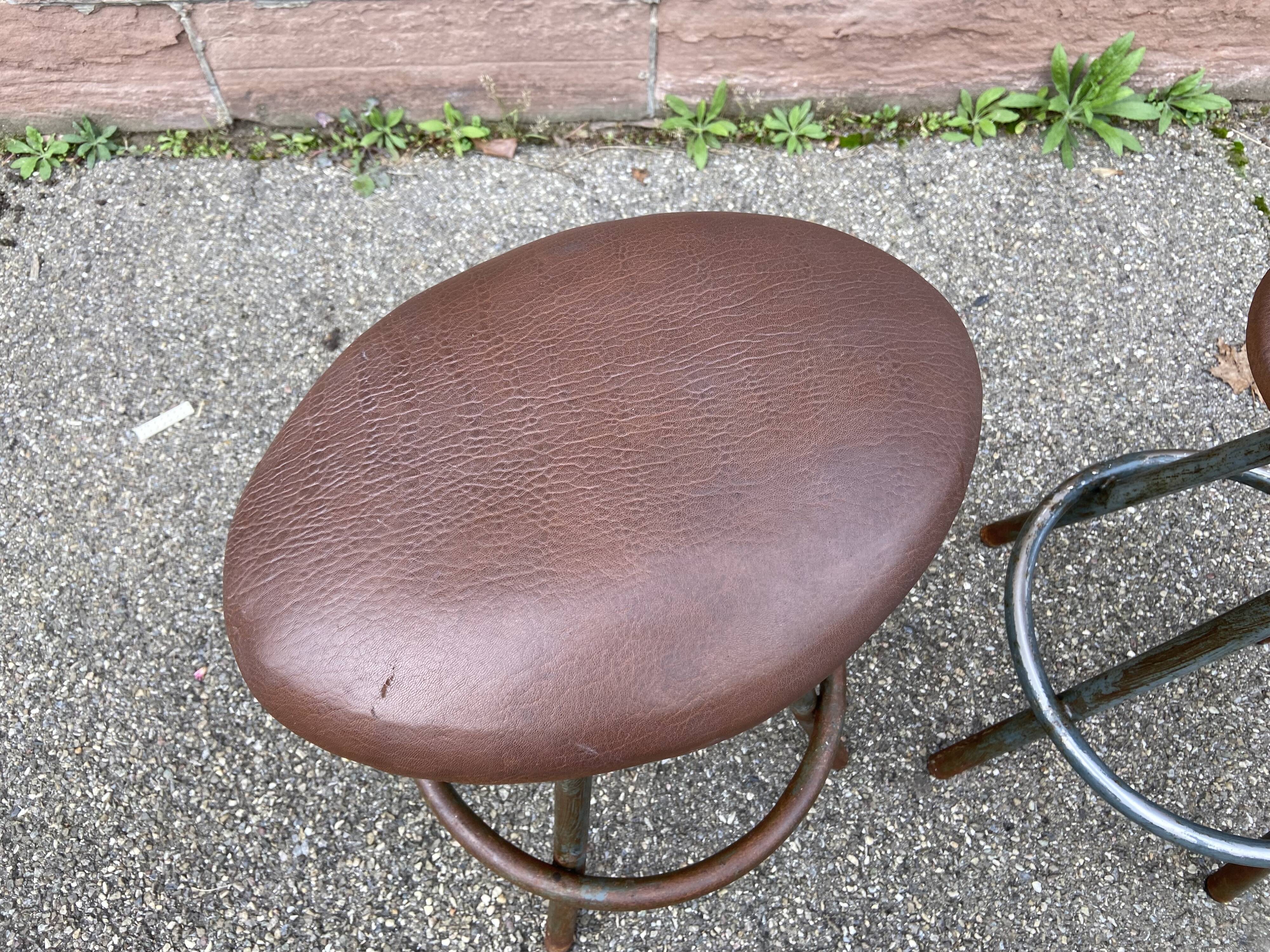 duo de tabourets industriel