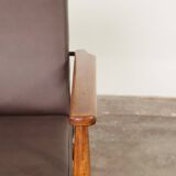 Fauteuil vintage cuir vegan marron conception moderne