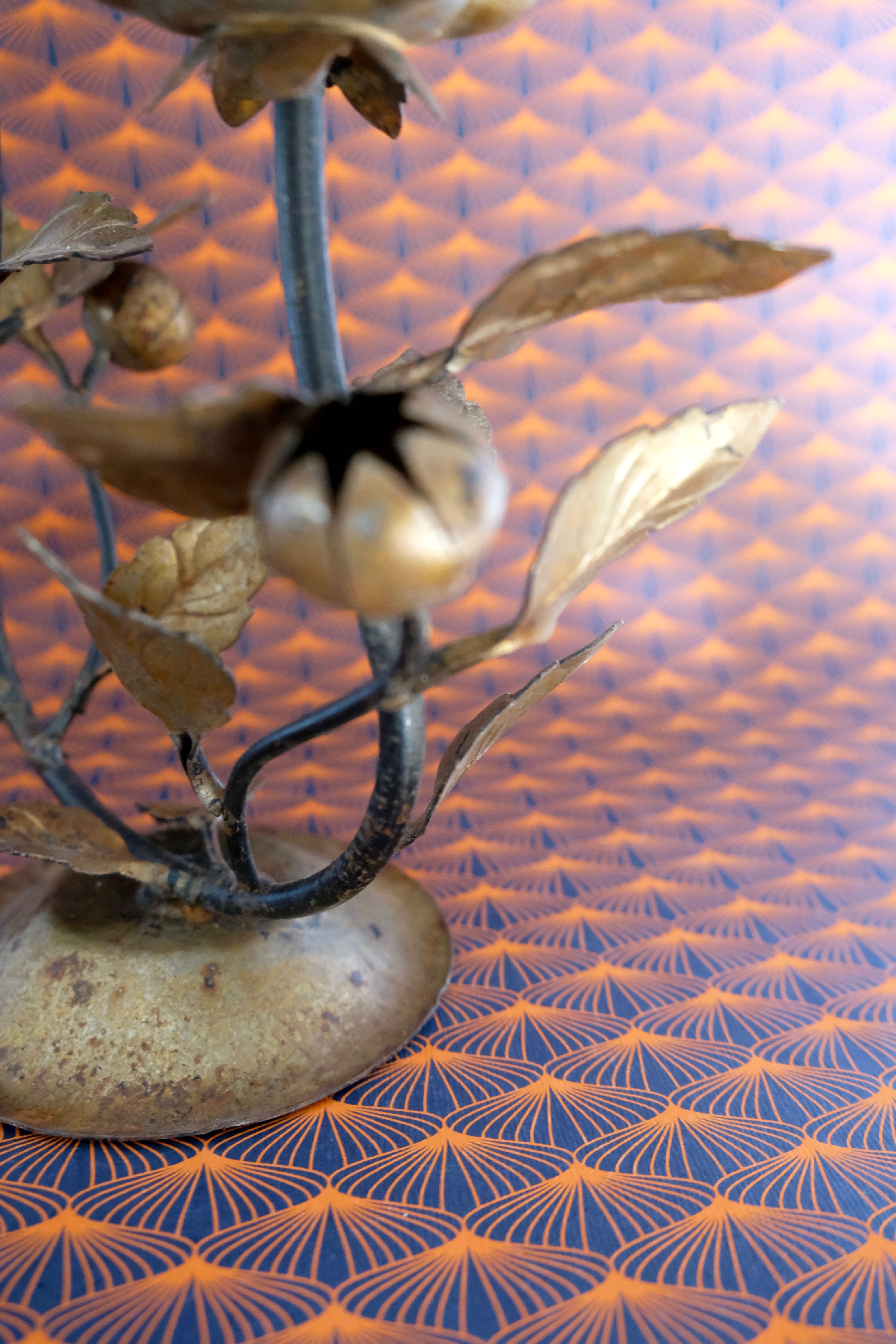 Hollywood Regency two-flowered metal candle, made in Italy