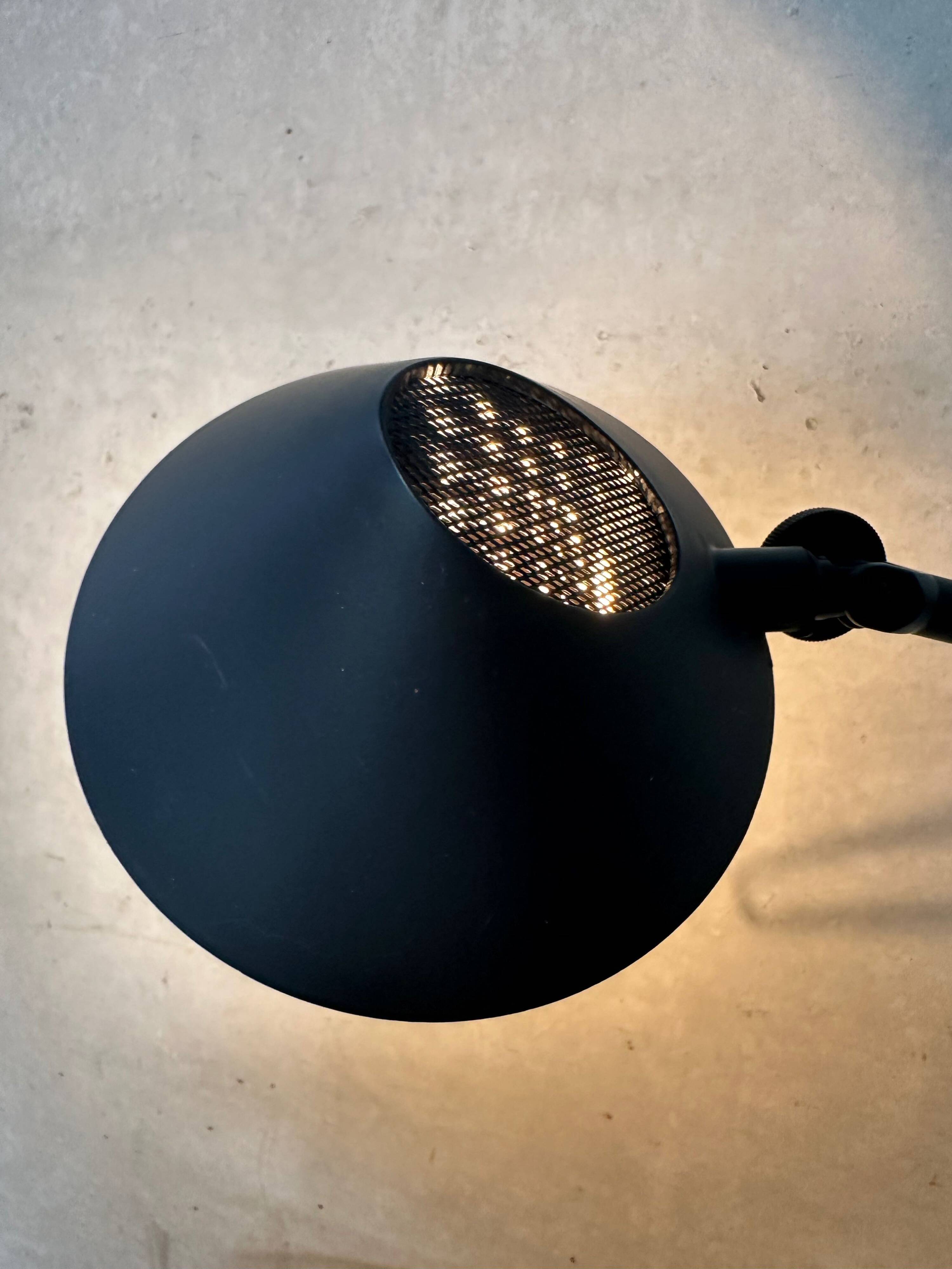 Vintage design 'Nestore' table lamps – Artemide
