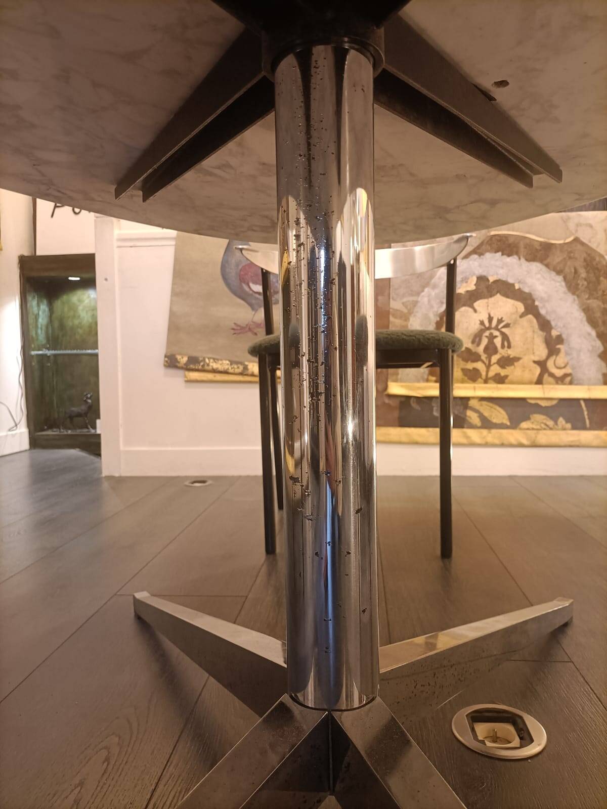 Florence Knoll for Knoll. Marble and chrome-plated metal table. 1970s. LS54931408H