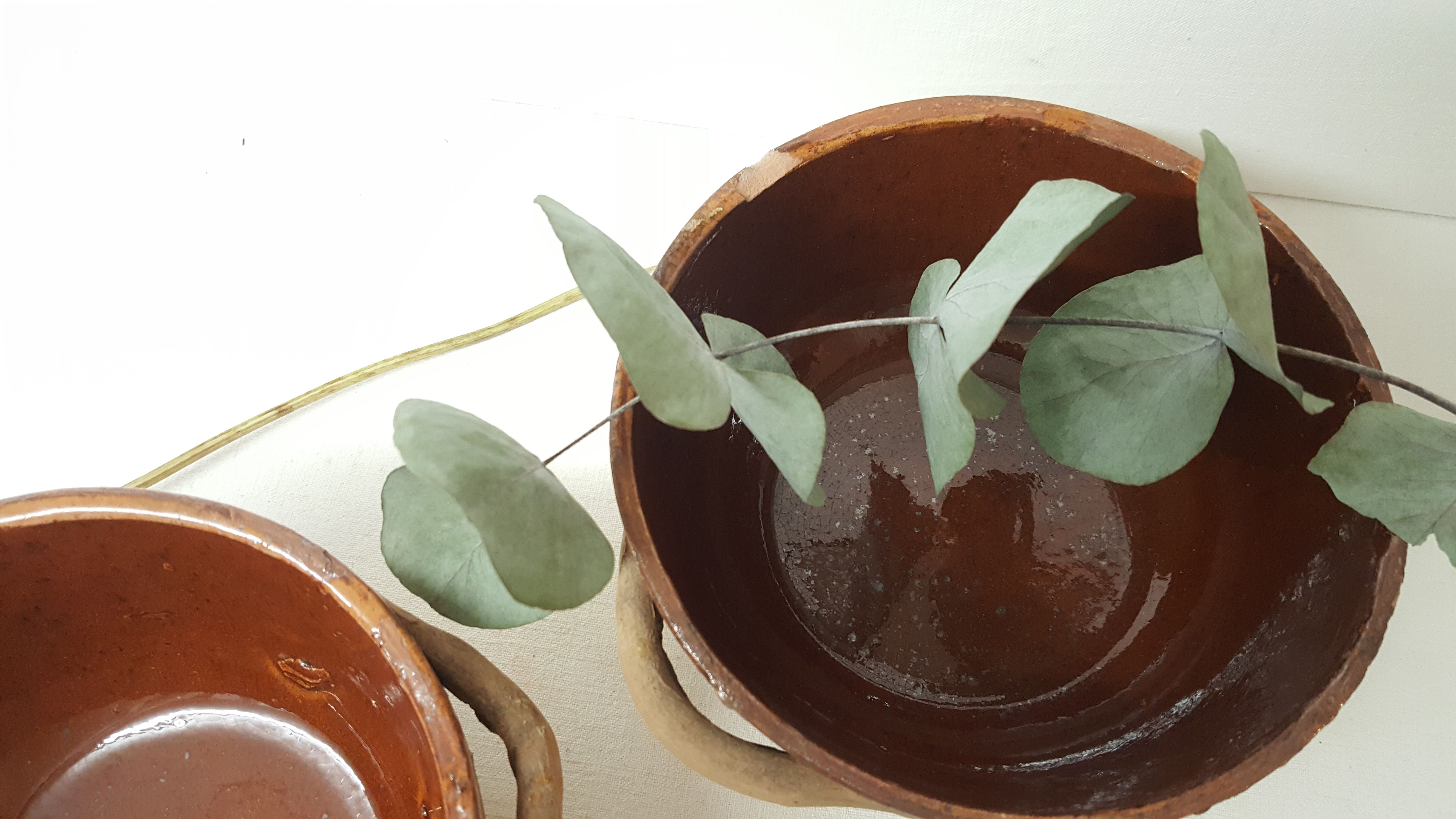 Glazed terracotta bowl duo