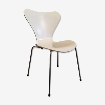 Chair model 3107 Arne Jacobsen for Fritz Hansen