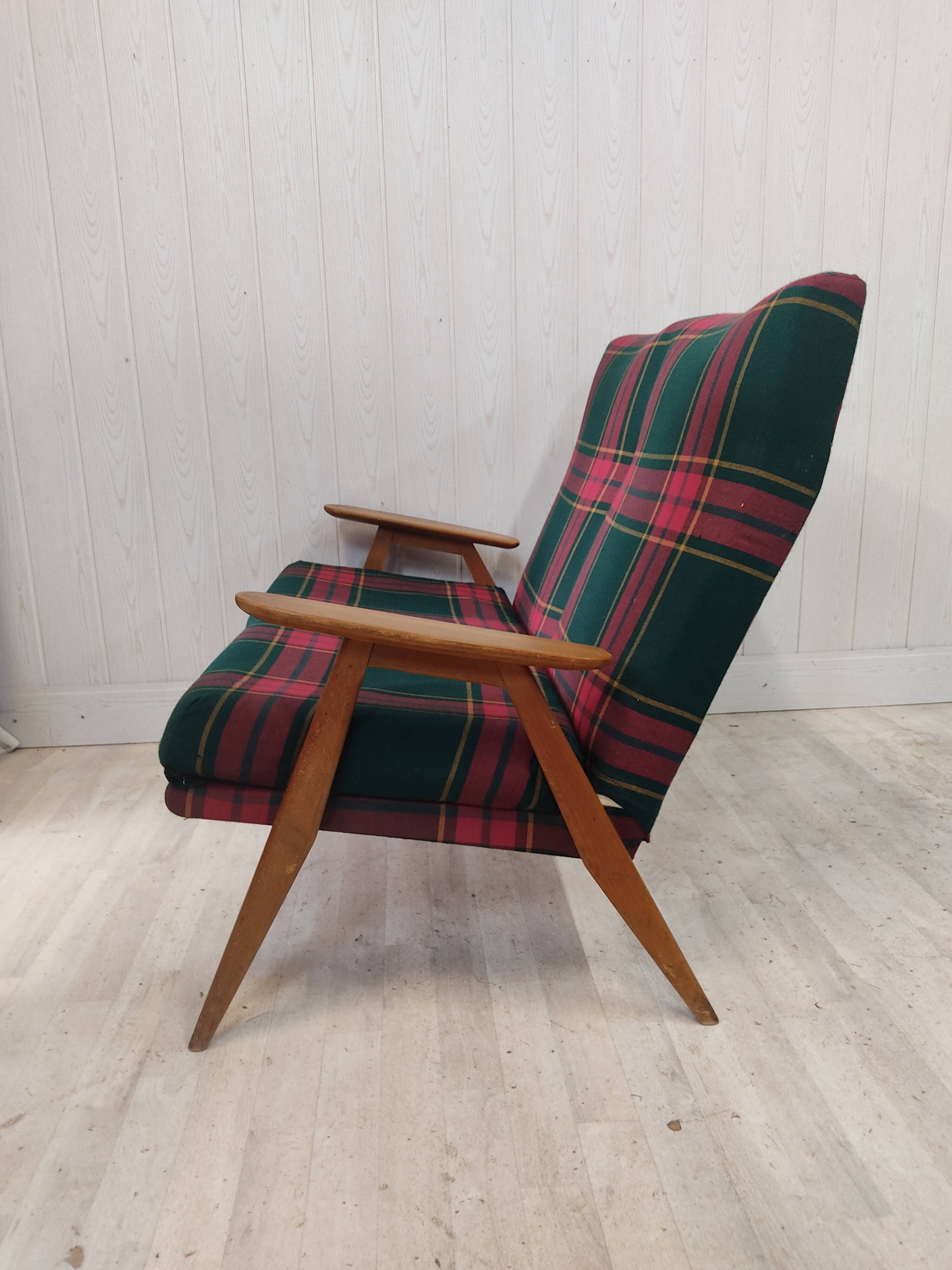 Scandinavian bench compass feet