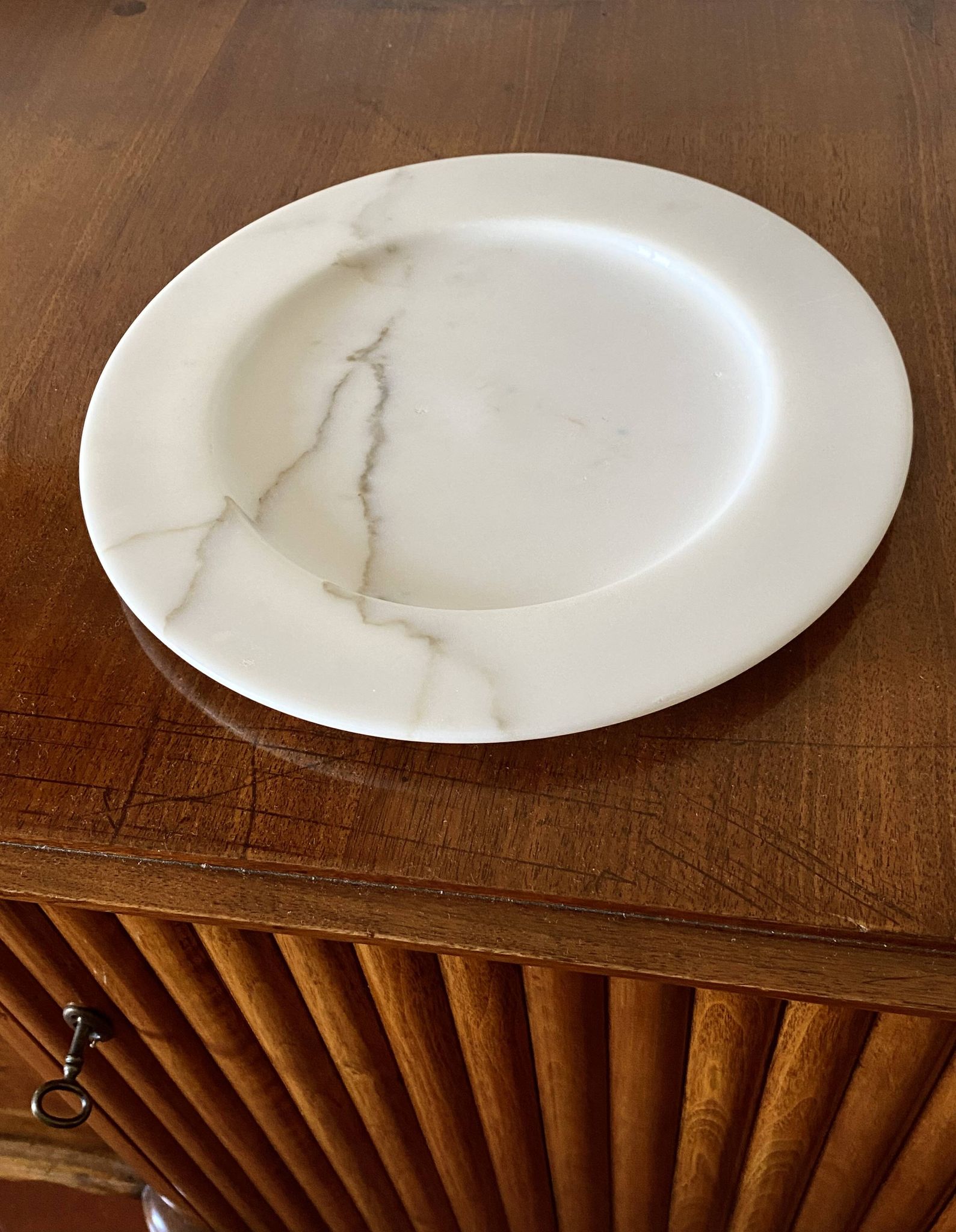 White Carrara marble centerpiece / plate, Up&Up Italy, 1970s