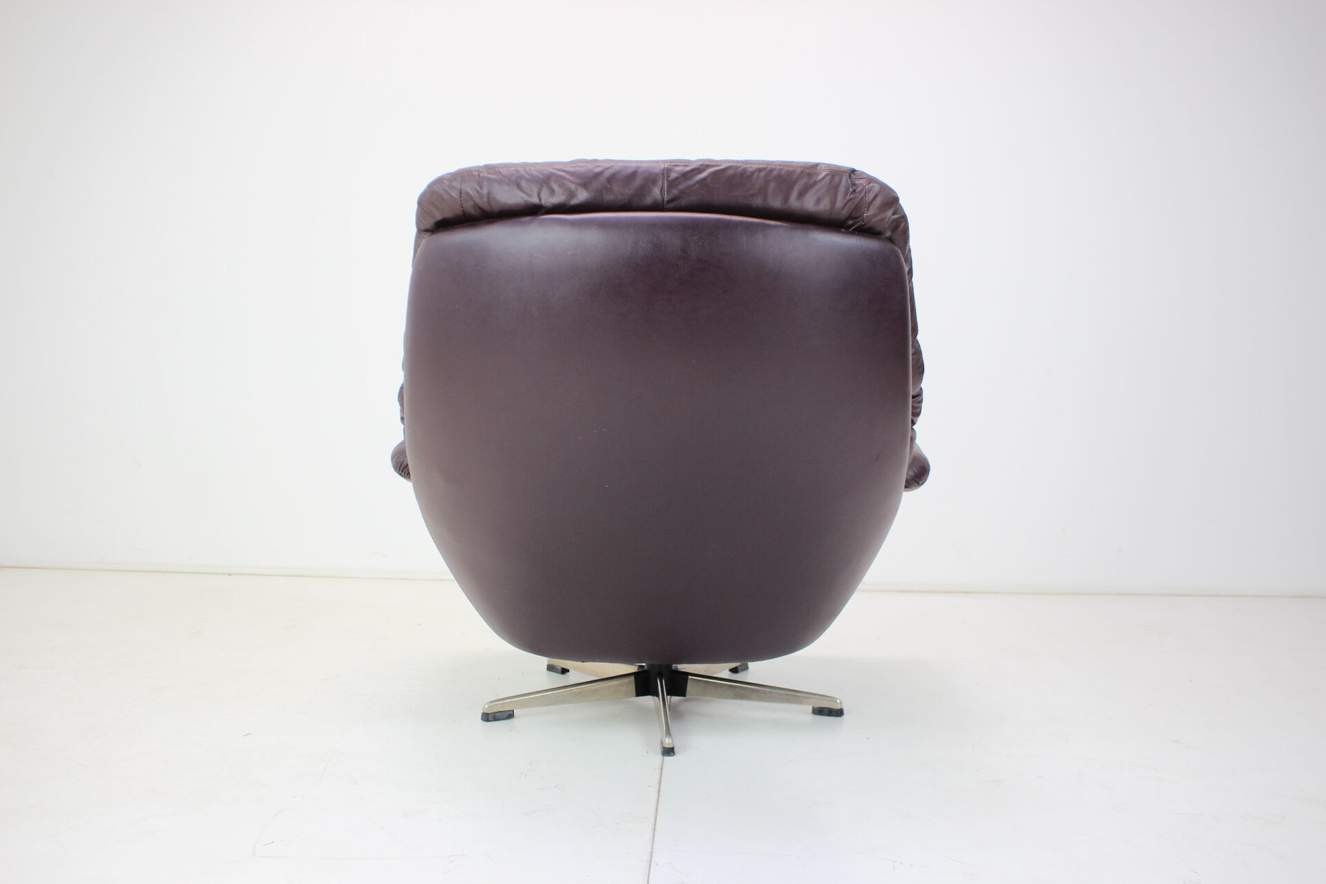 Large scandinavian adjustable leather armchair by peem, 1970s, finland