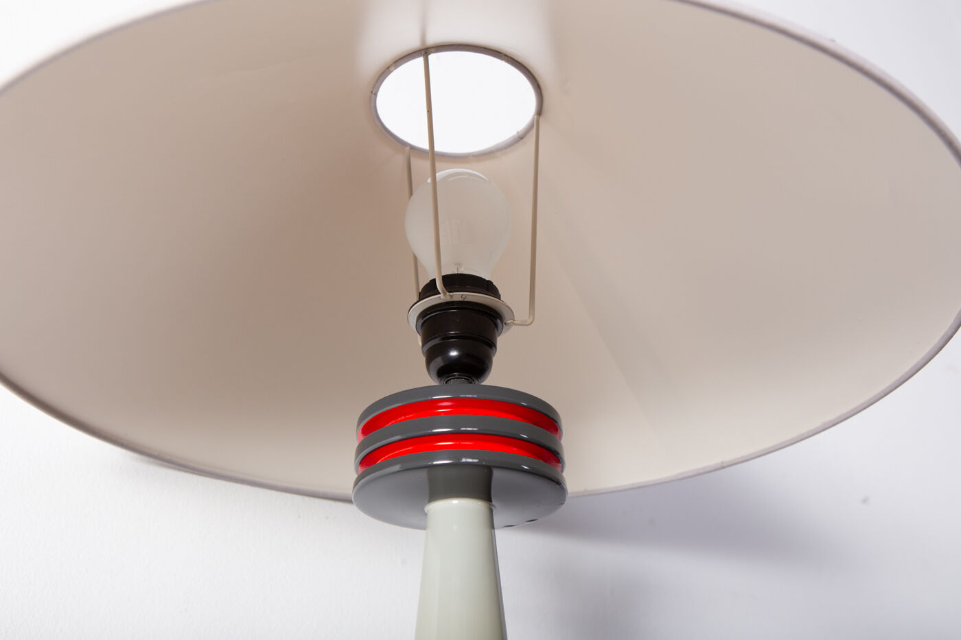 Memphis design table lamp, Olivier Villatte