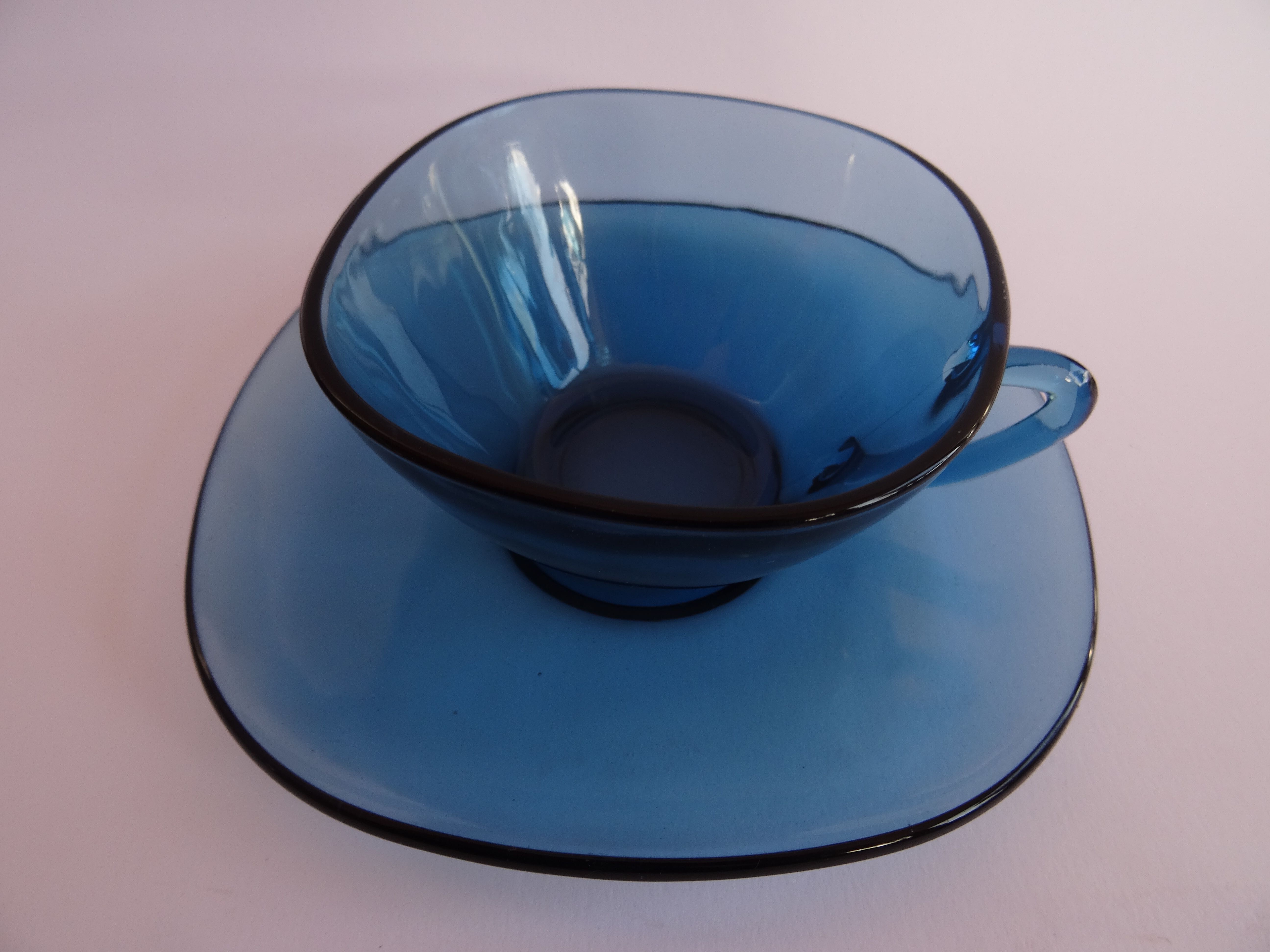 Tasses à café Vereco avec sous-tasses