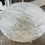 Round coffee table in white Carrara marble with cross base