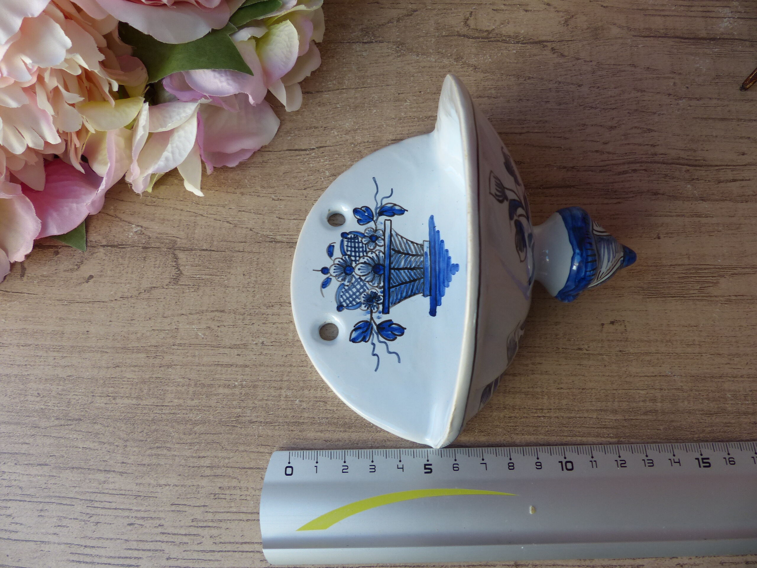Old earthenware soap holder old Rouen hand-painted décor