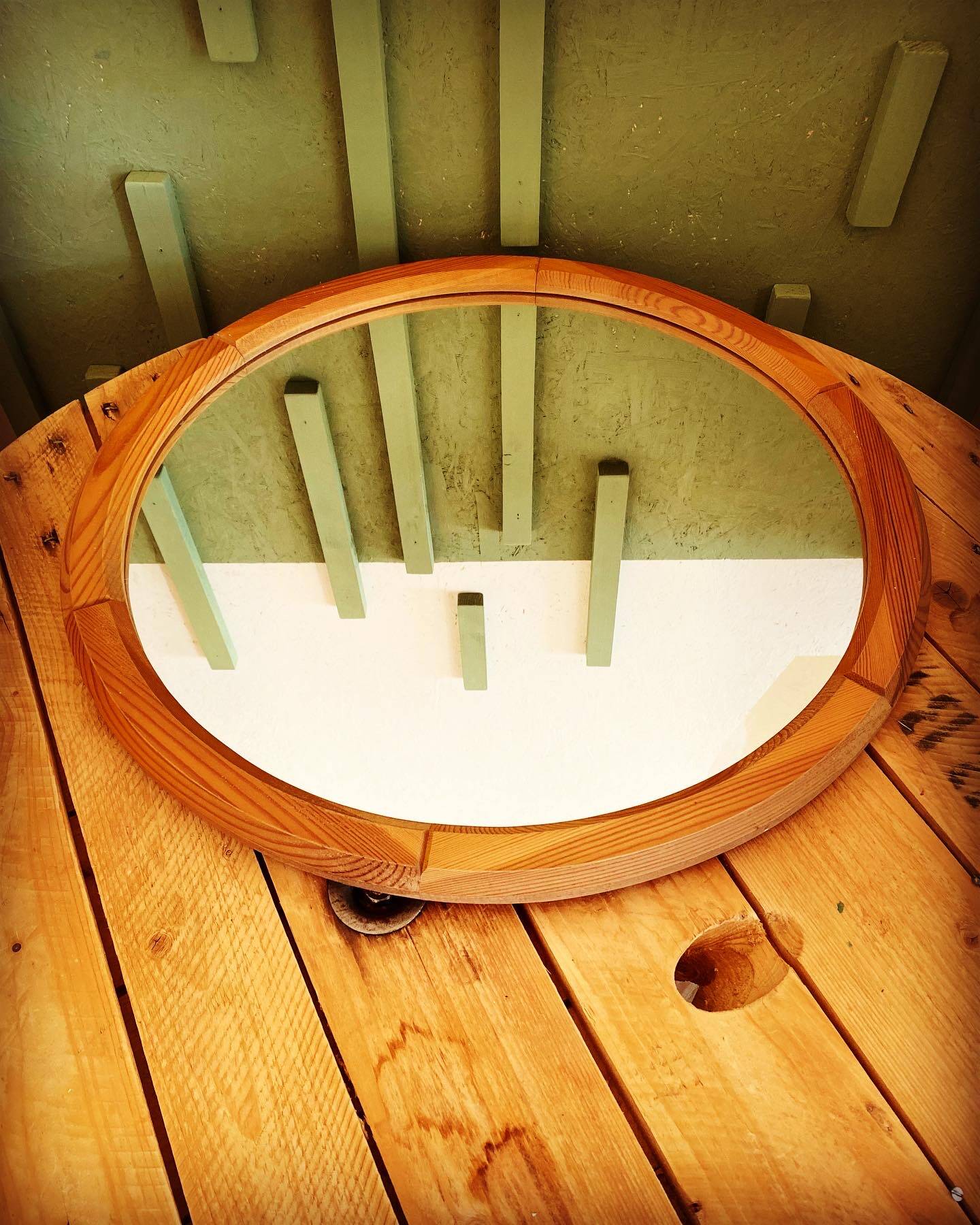 Miroir rond en bois
