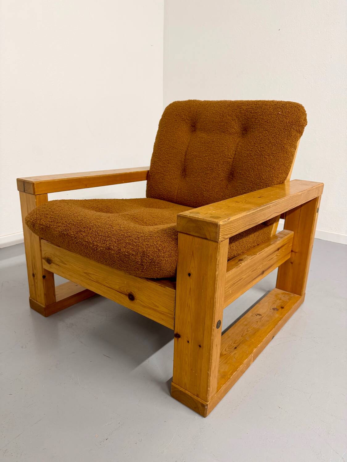 Set of 2 Swedish design pine armchairs by Roland Wilhelmsson, 1970s