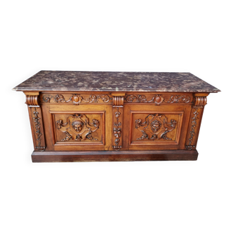 Renaissance Buffet counter in carved walnut furniture nineteenth