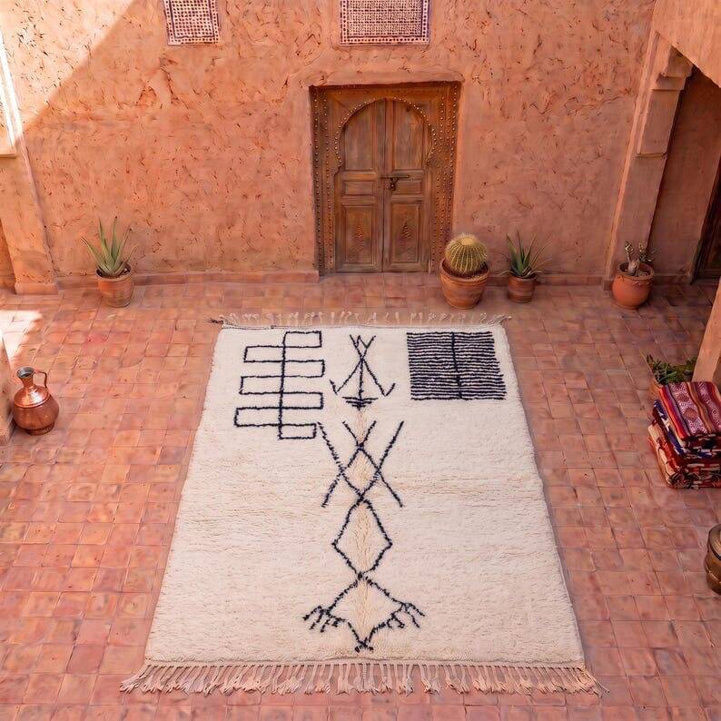 Handmade traditional pure wool rug size 2/3 m