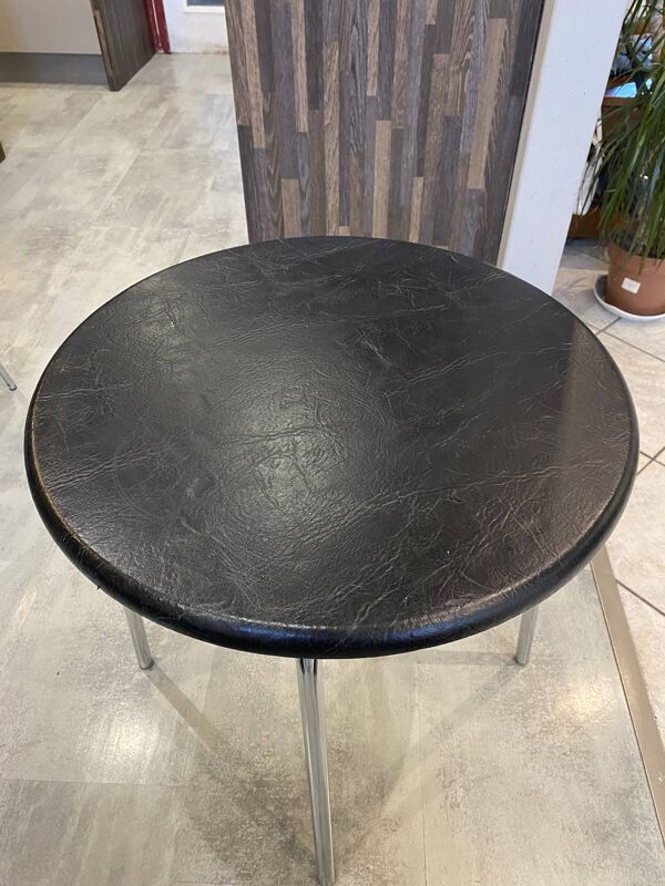 Table d’appoint chrome et skai noir vintage style Bauhaus vintage 1970