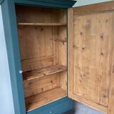 Green hosiery wardrobe