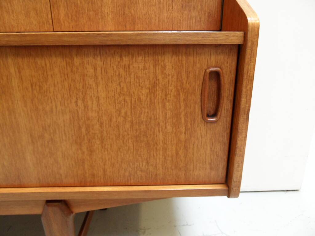 Buffet des années 1950 de style mid-century