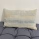 Coussin artisanal en toile ancienne style Kilim