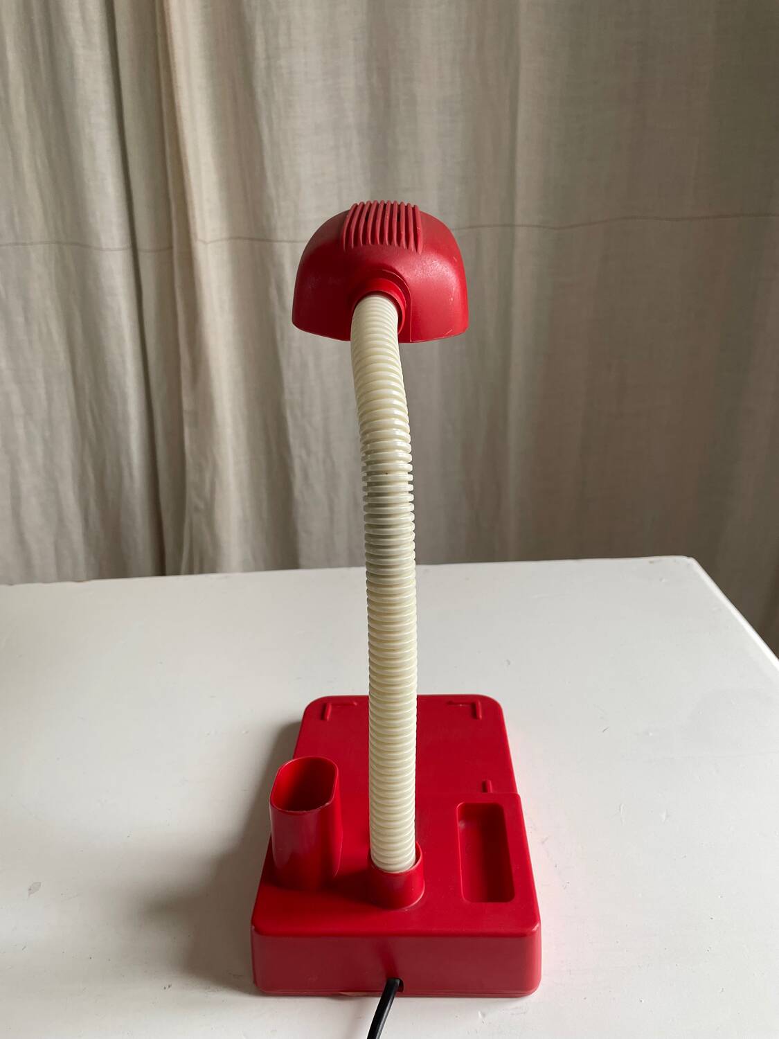 Vintage red articulated desk lamp Italy