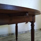 Drop-leaf table