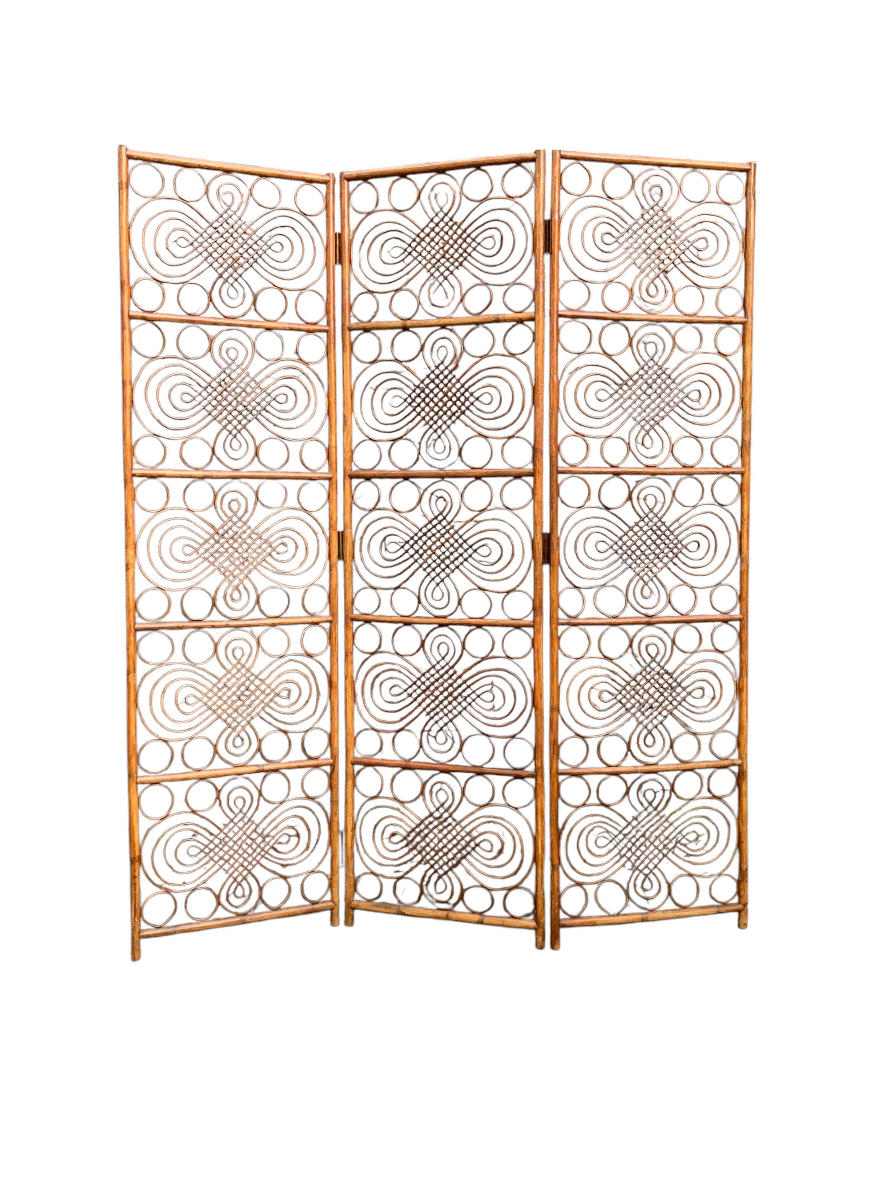 Vintage 1960s Curved Rattan Screen