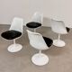 4 chaises pivotantes Eero Saarinen par Knoll