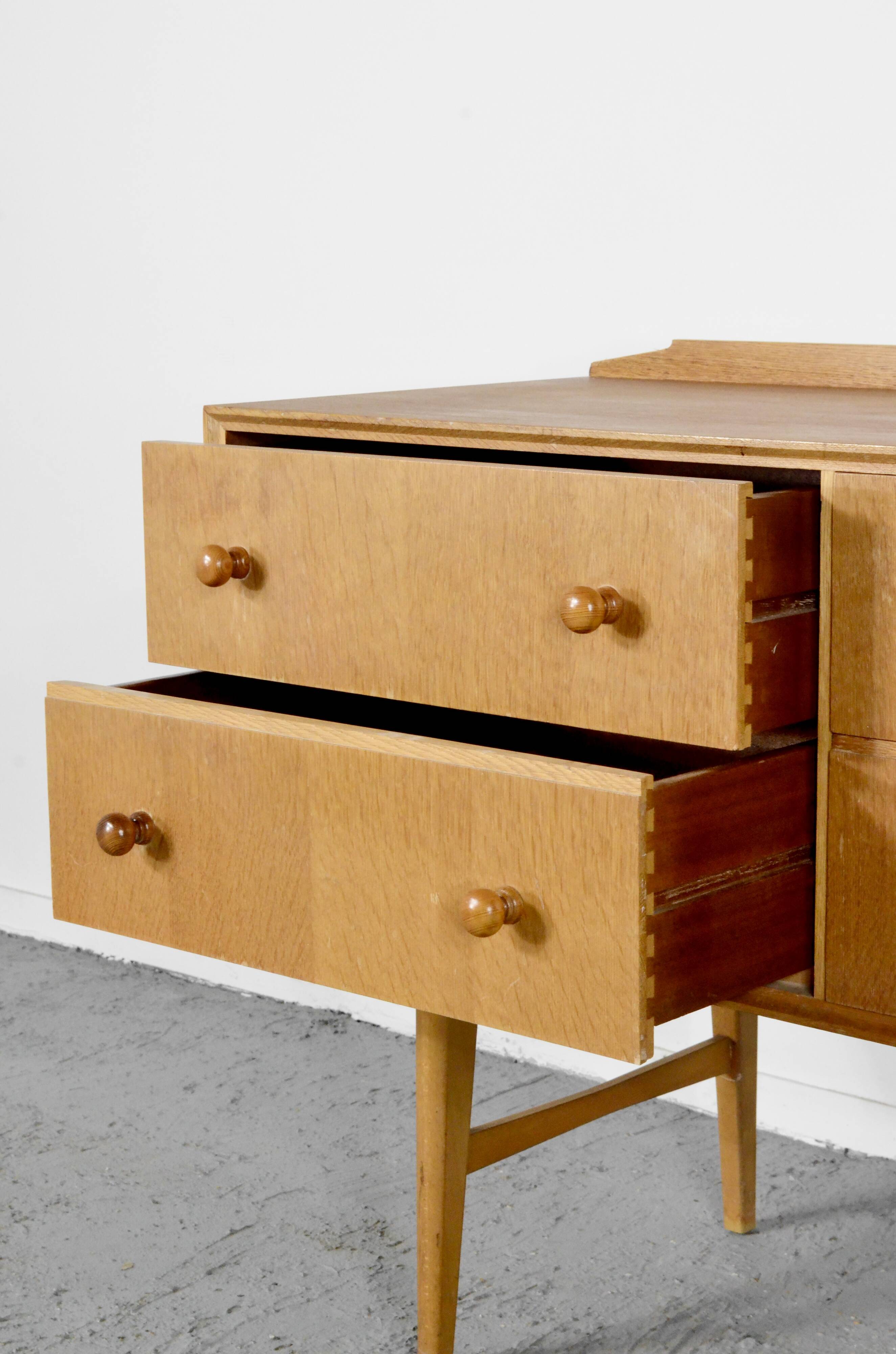 Midcentury Meredew Sideboard / Chest Of Drawers In Oak. Vintage Modern / Re