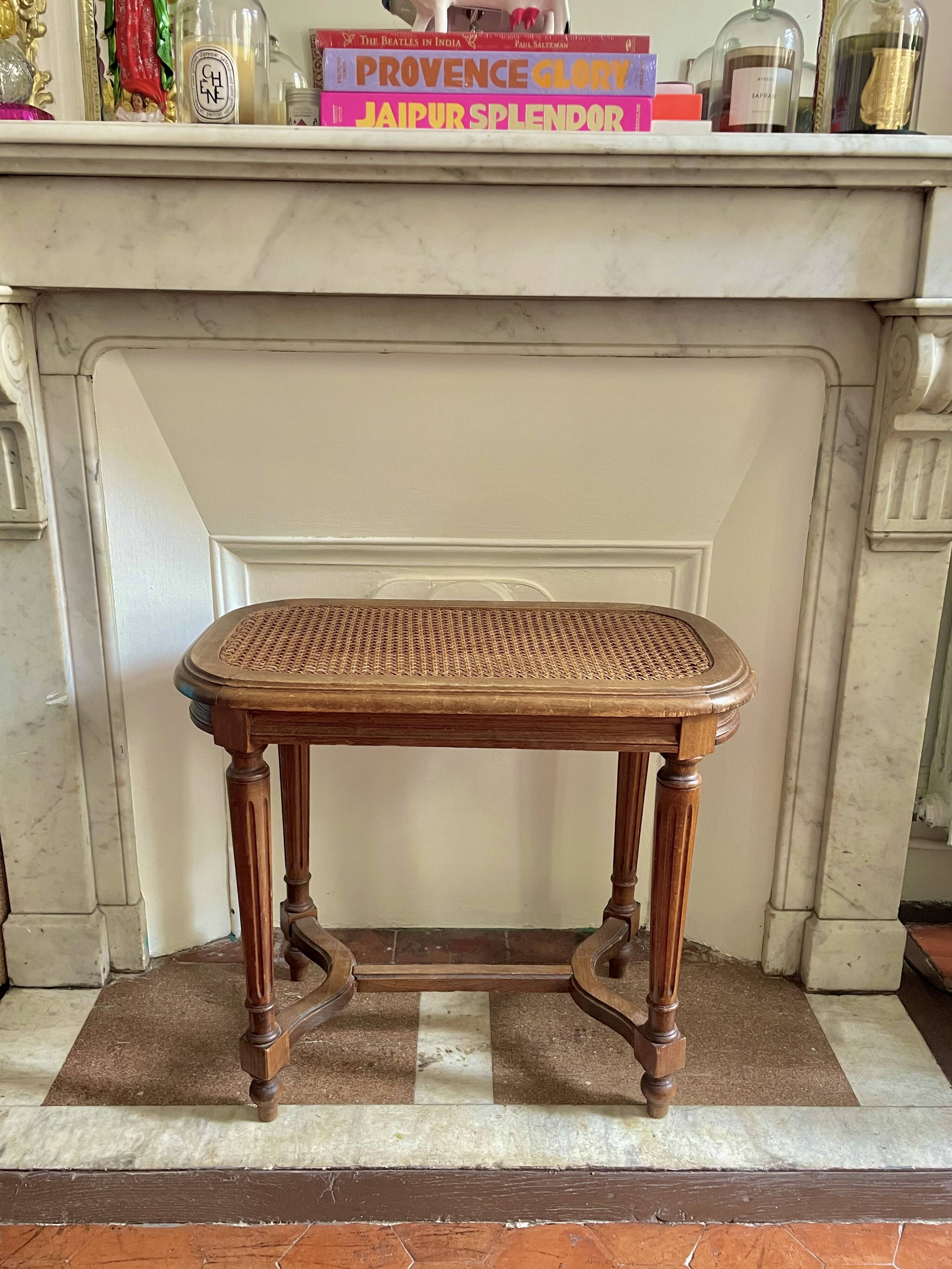 Tabouret de piano ancien / cannage parfait état