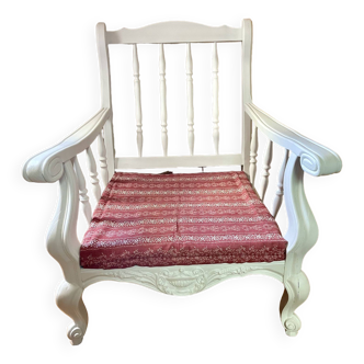 White and red armchair