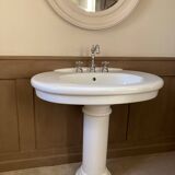 Retro pedestal sink