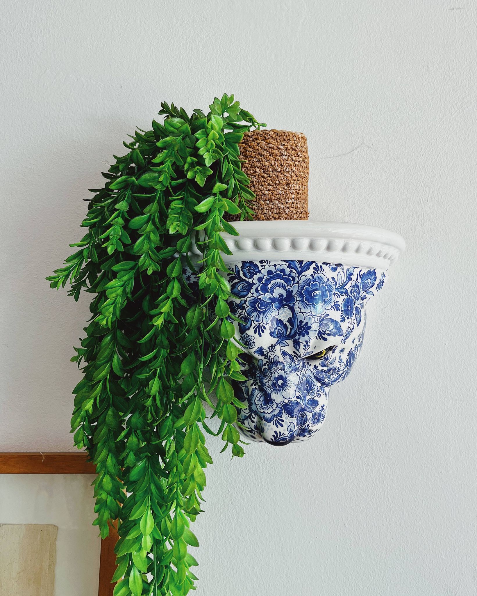 Étagère murale Panther en céramique bleu Delft