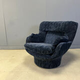 Blue velvet lounge chair 'Karate' by Michel Cadestin, France 1970s