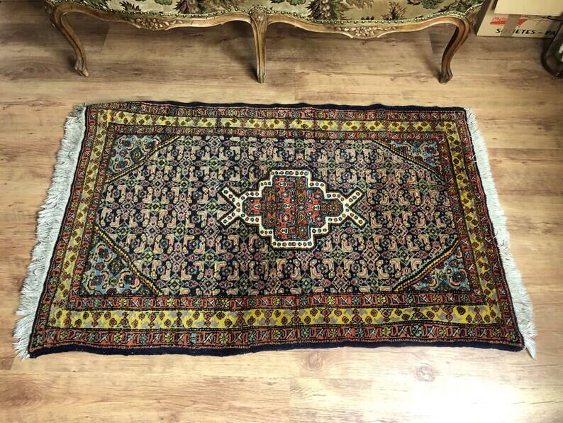 Vintage Oriental Rug: Small size