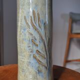 Vase rouleau/tube en grès ciselé et vernissé signé