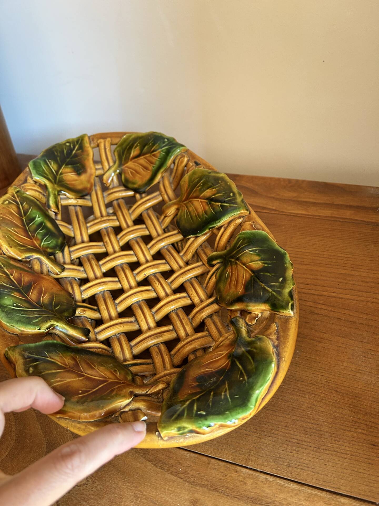 Woven fruit bowl barbotine 1950s