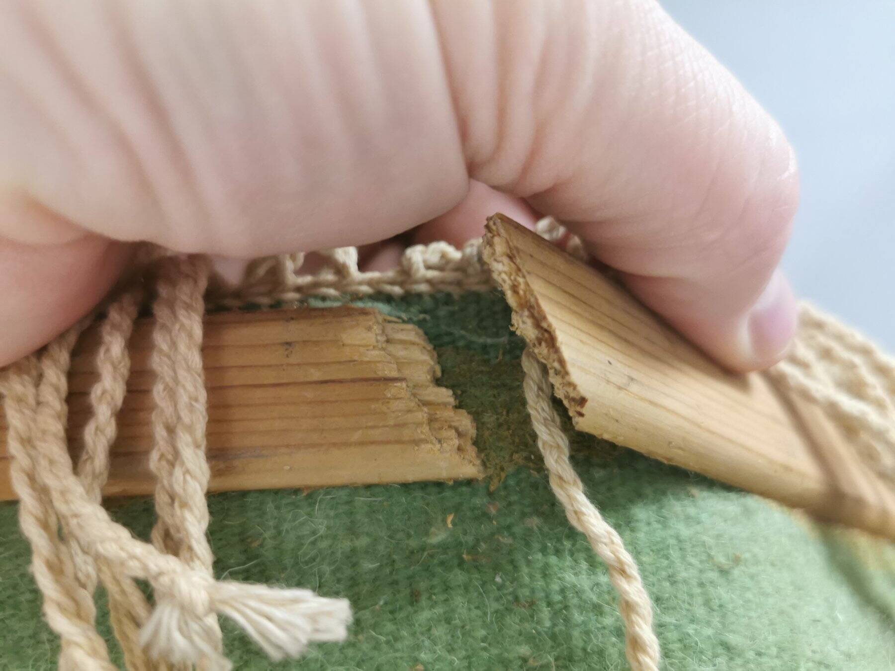 Wall hung wool rug in many colors (Can easily be made into a floor rug)