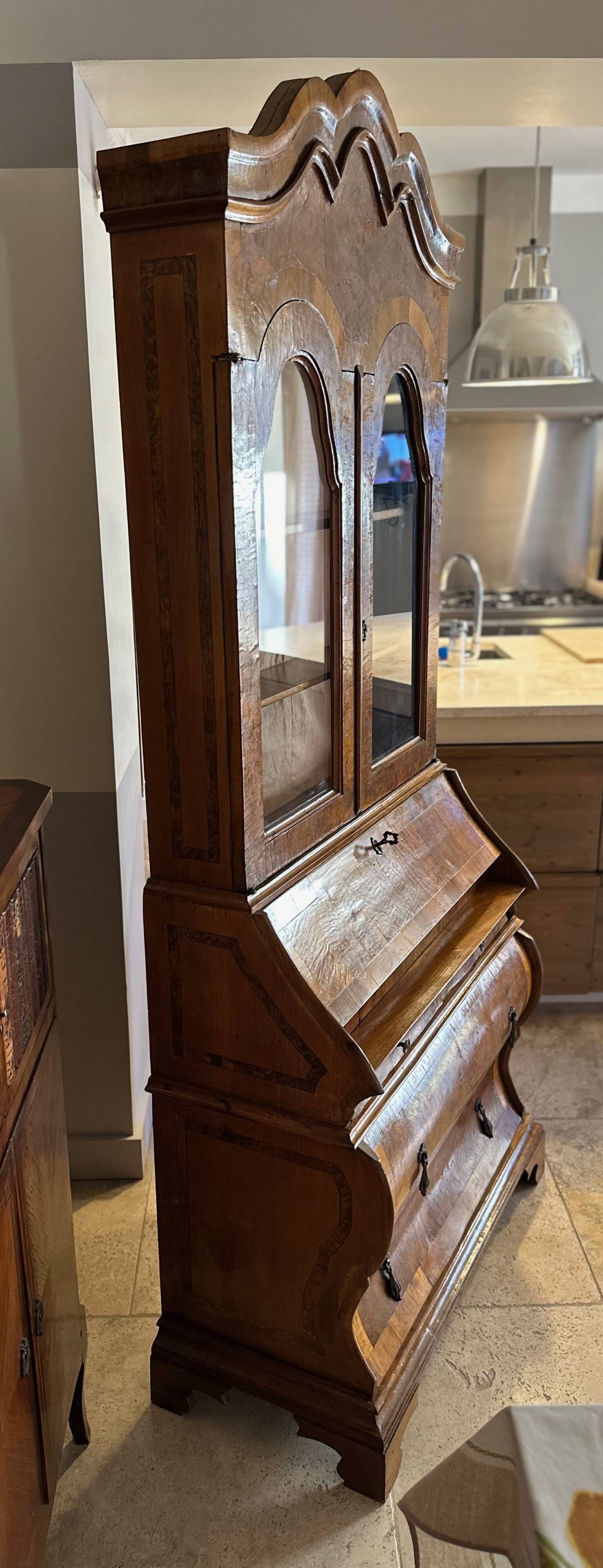 Dutch Scriban, secretary, 19th century, with high window